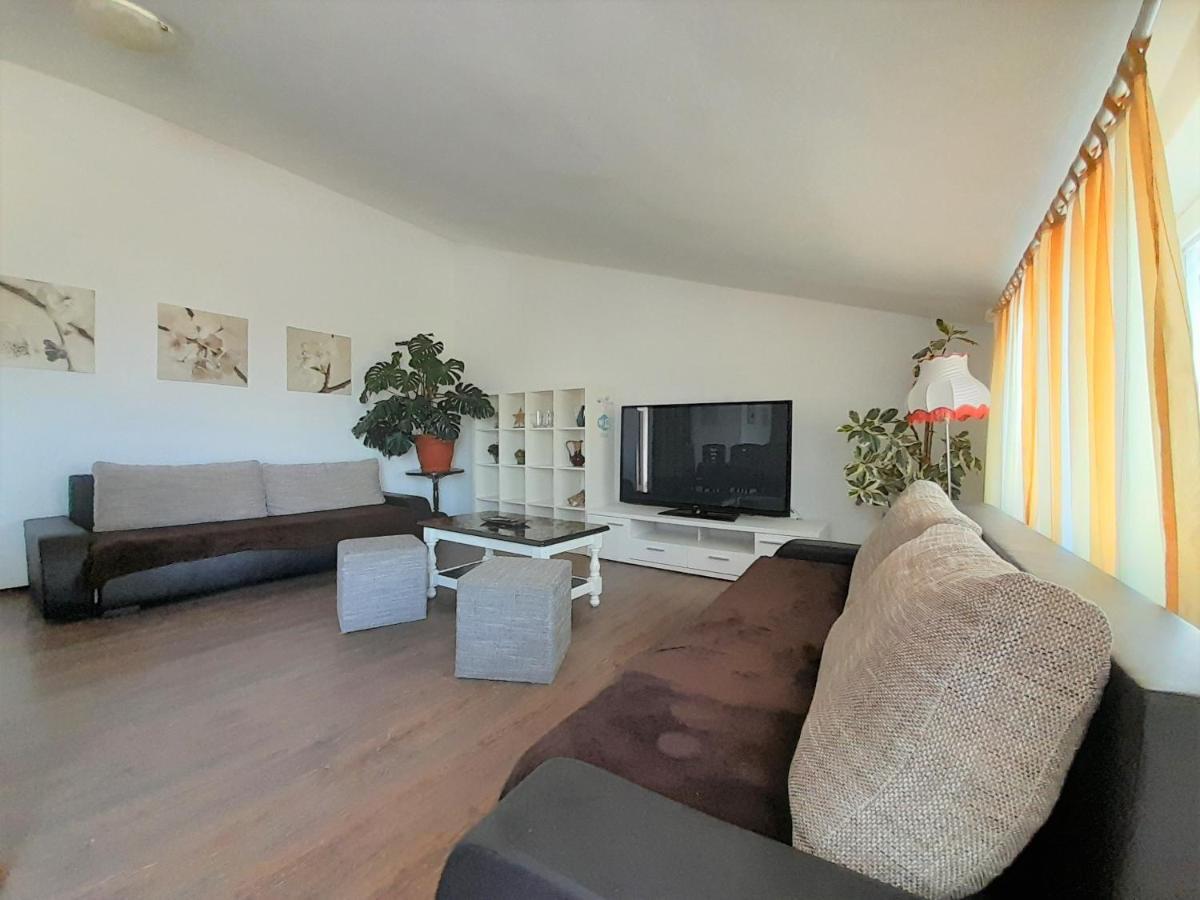 Apartments Nada Krk Island Eksteriør billede
