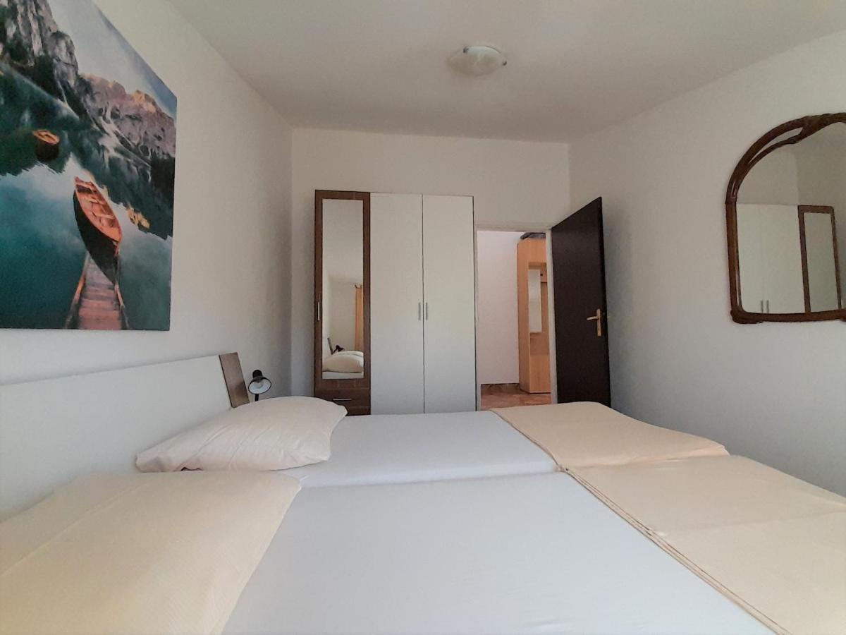 Apartments Nada Krk Island Eksteriør billede